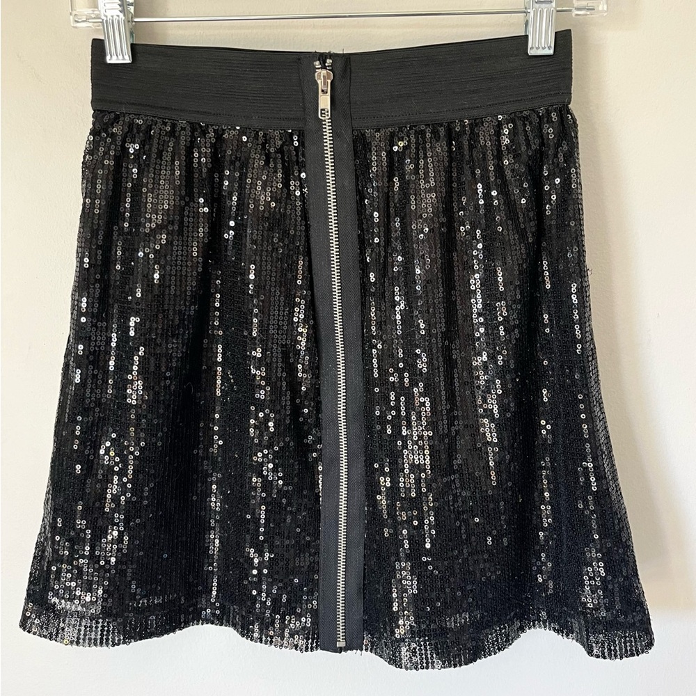 Black Sequin Overlay Pull On Stretch Waistband Mini Skirt Zipper Detail Size M
